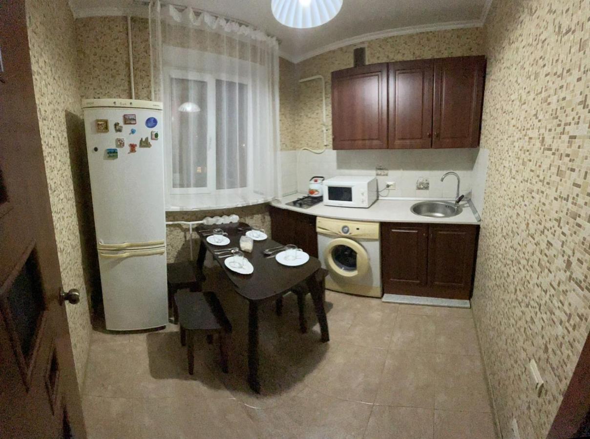 Квартира Рядом Арбата, Гоголя 92 Almaty Extérieur photo