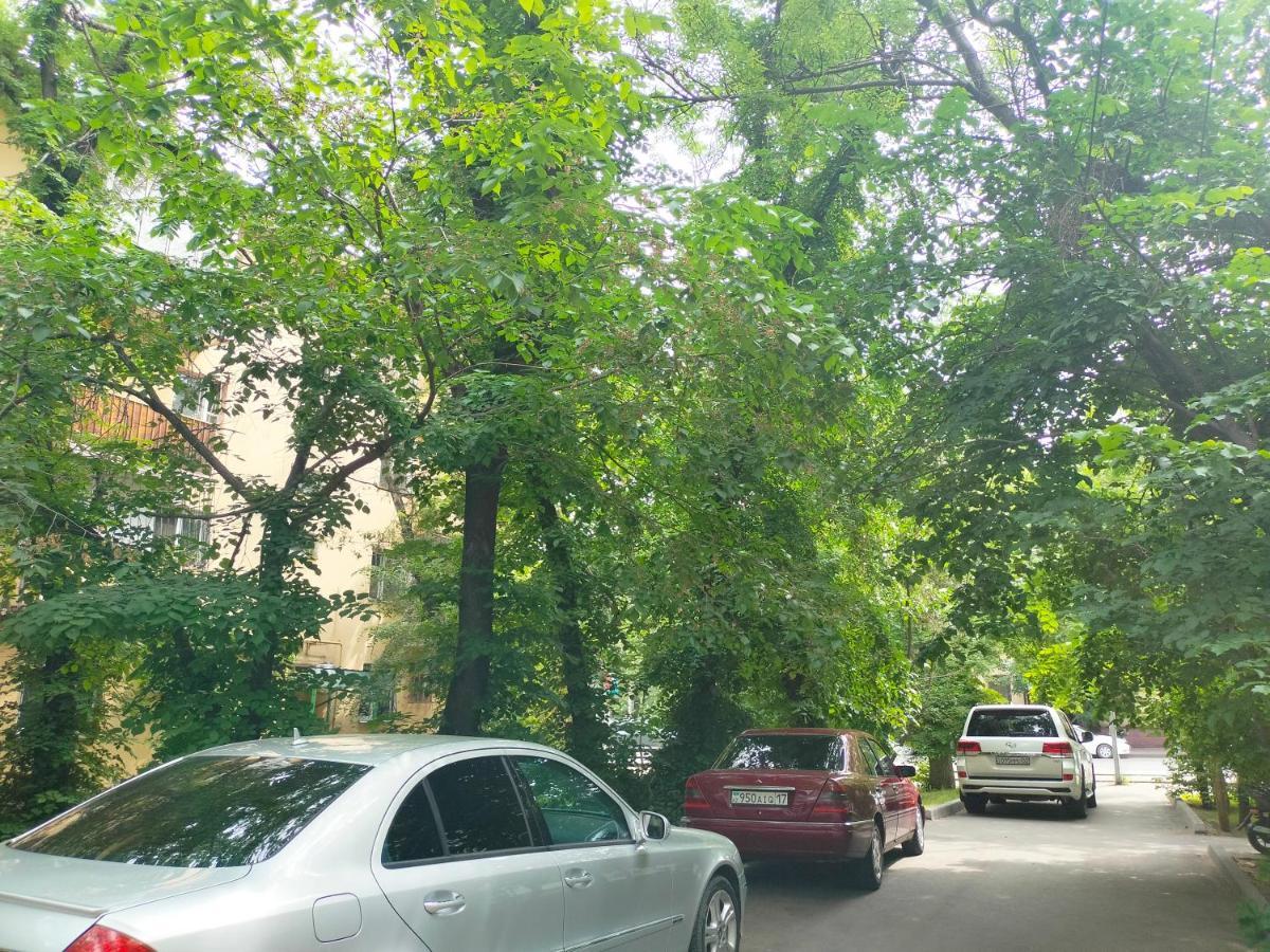 Квартира Рядом Арбата, Гоголя 92 Almaty Extérieur photo